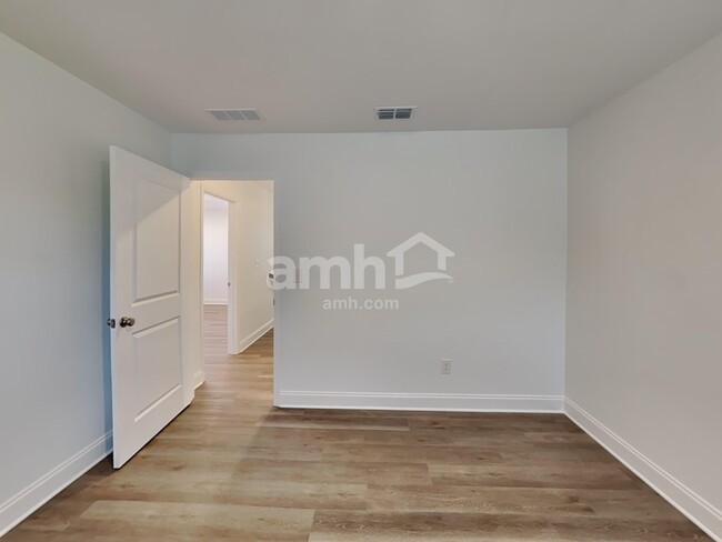 Building Photo - 208 Argea Dr