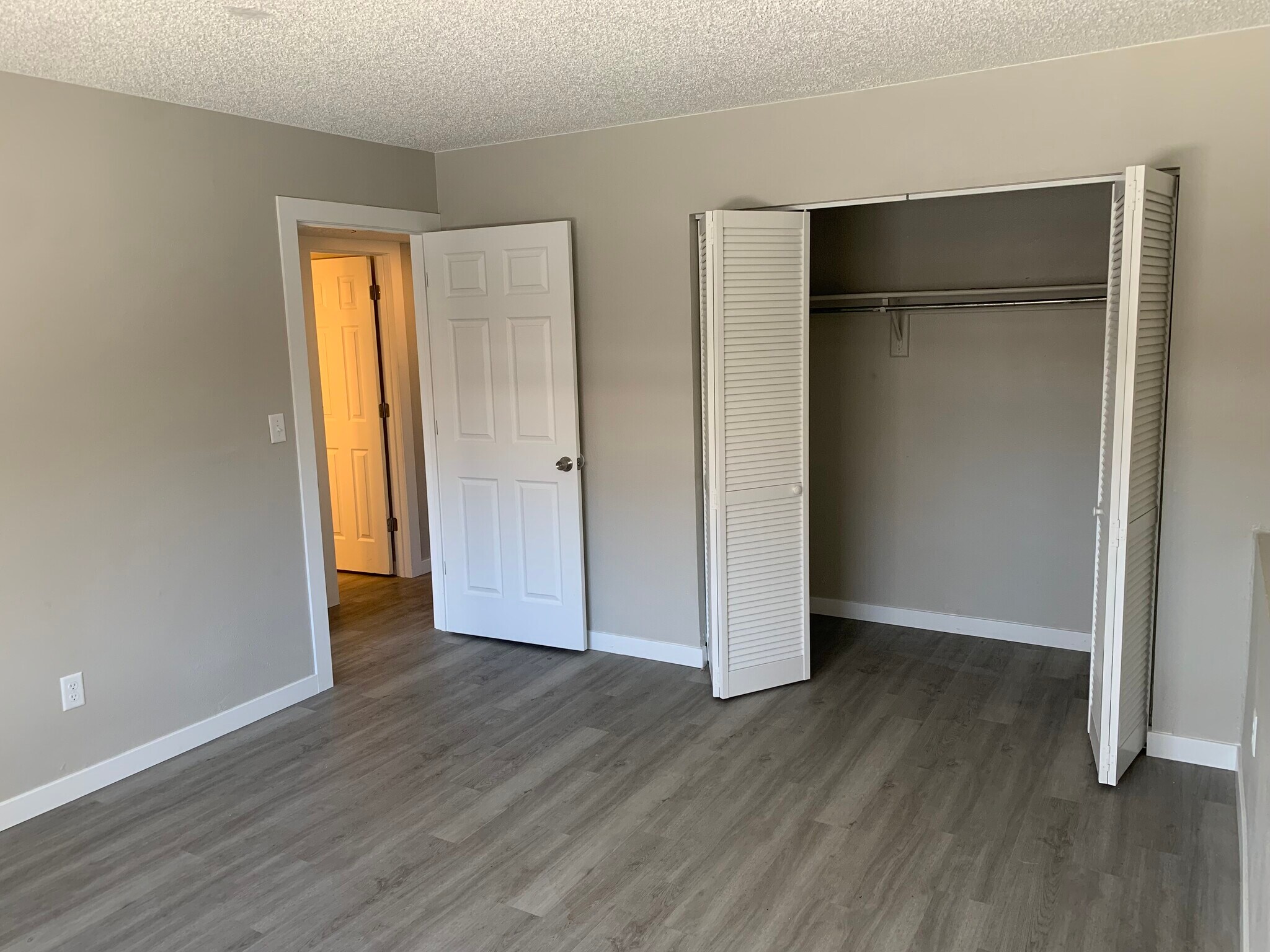 Building Photo - 1435 Manitou Blvd