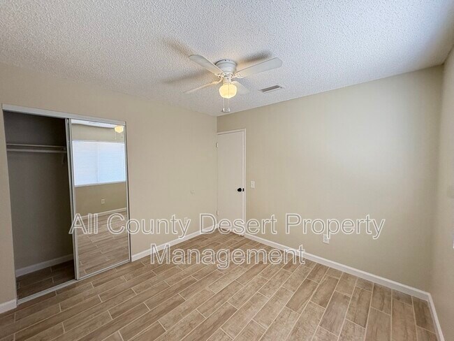 Building Photo - 68085 Cll Bolsa