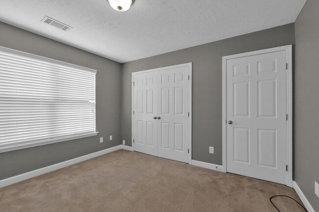 Building Photo - HUGE HOME IN CAIN RIDGE AT AN AMAZING PRIC...