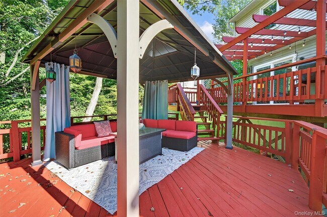 Building Photo - 101 Woodland Rd