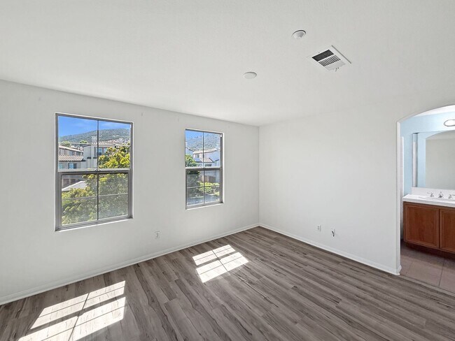 Building Photo - 2B/2.5BA Townhome in San Marcos Available ...