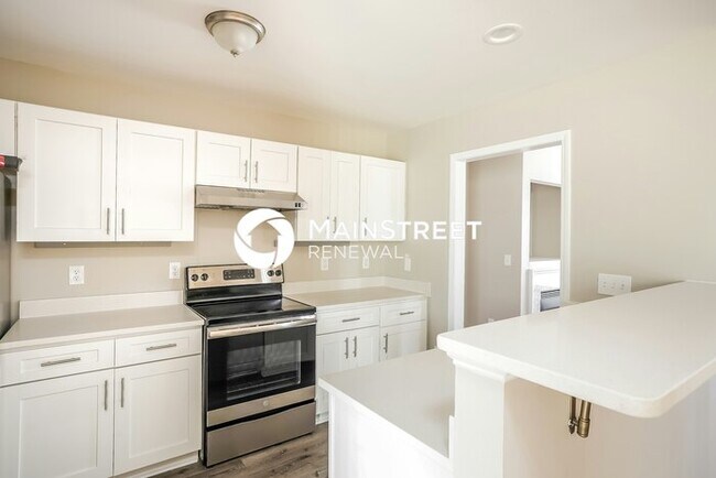 Building Photo - 3 Bedroom Pet-Friendly Home in Raleigh, NC with Main Street Renewal