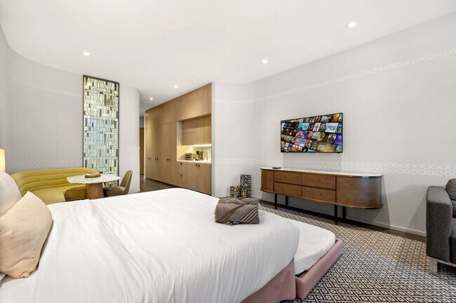 Building Photo - 801 S Miami Ave