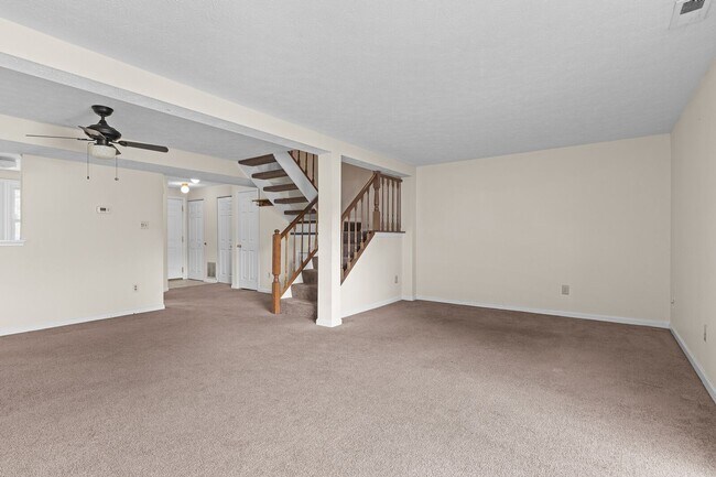 Building Photo - 528 Chanticlar Ct