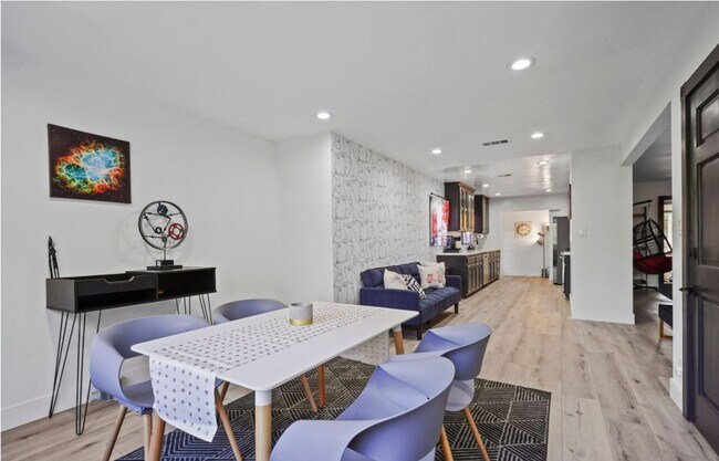 Building Photo - 5601 Corbett St