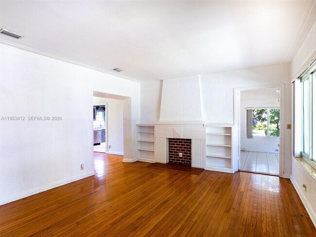 Building Photo - 630 SW 25th Rd