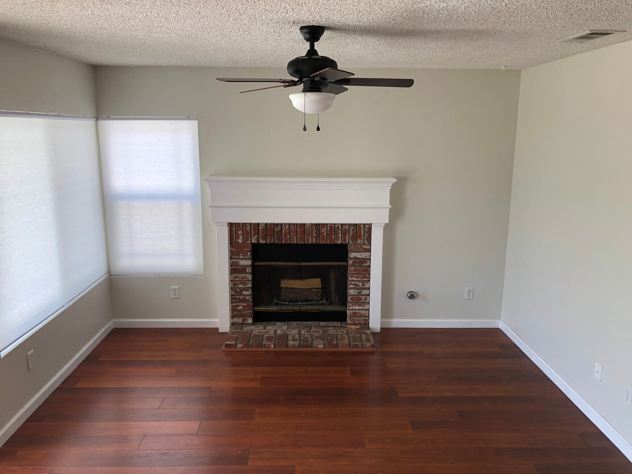 Building Photo - 29093 River Run Ln