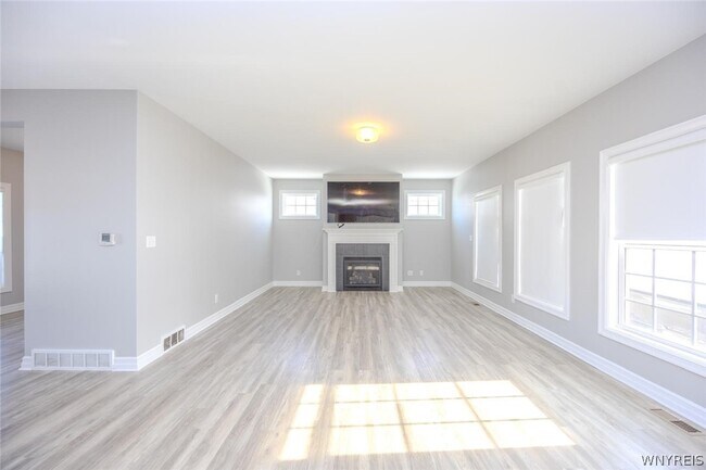Building Photo - 46 Eagleview Dr