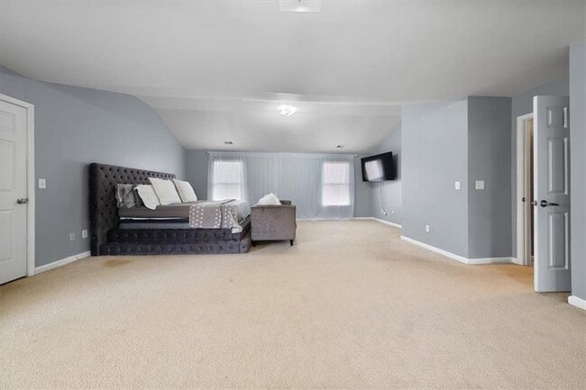 Building Photo - 504 Trotters Ln