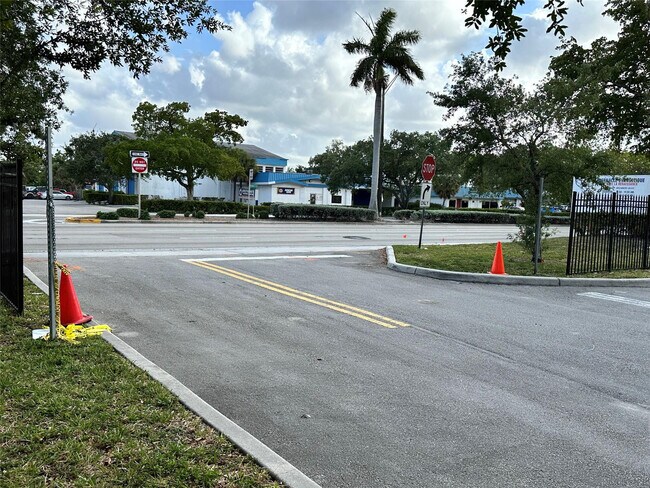 Building Photo - 5900 NW 17th Pl