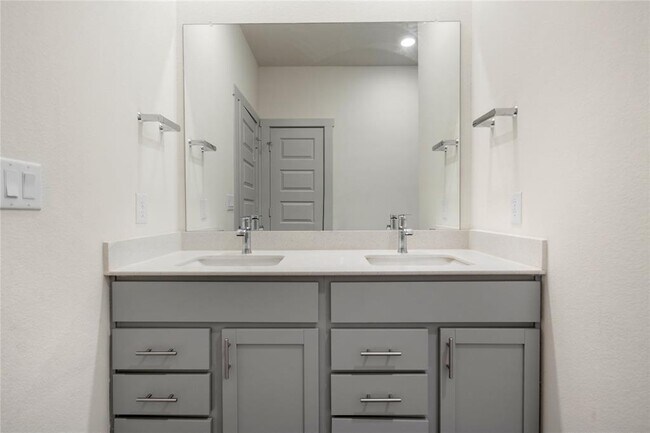 Building Photo - 8006 Linda Michelle Ln