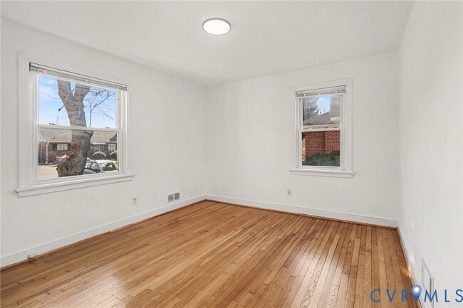 Building Photo - 1342 Evergreen Ave