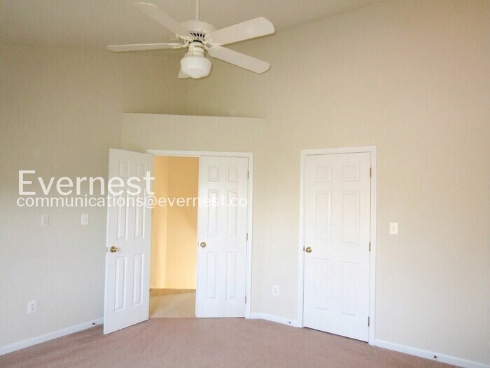 Building Photo - 13422 Burrough Farm Dr