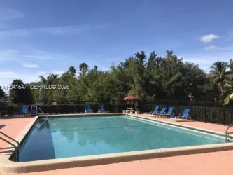 Building Photo - 731 N Pine Island Rd