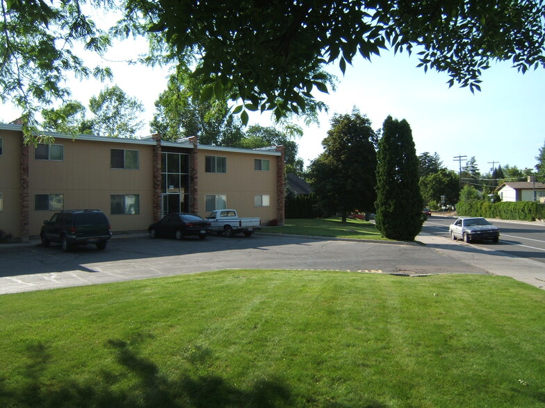 Building Photo - Arbor Court Apartments