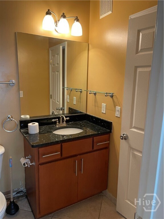 Building Photo - 2208 Walden Park Dr