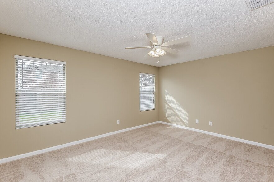 Building Photo - 3909 Fox Run Dr