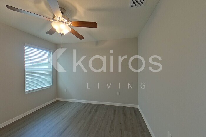 Building Photo - 8657 SW 43rd Ter