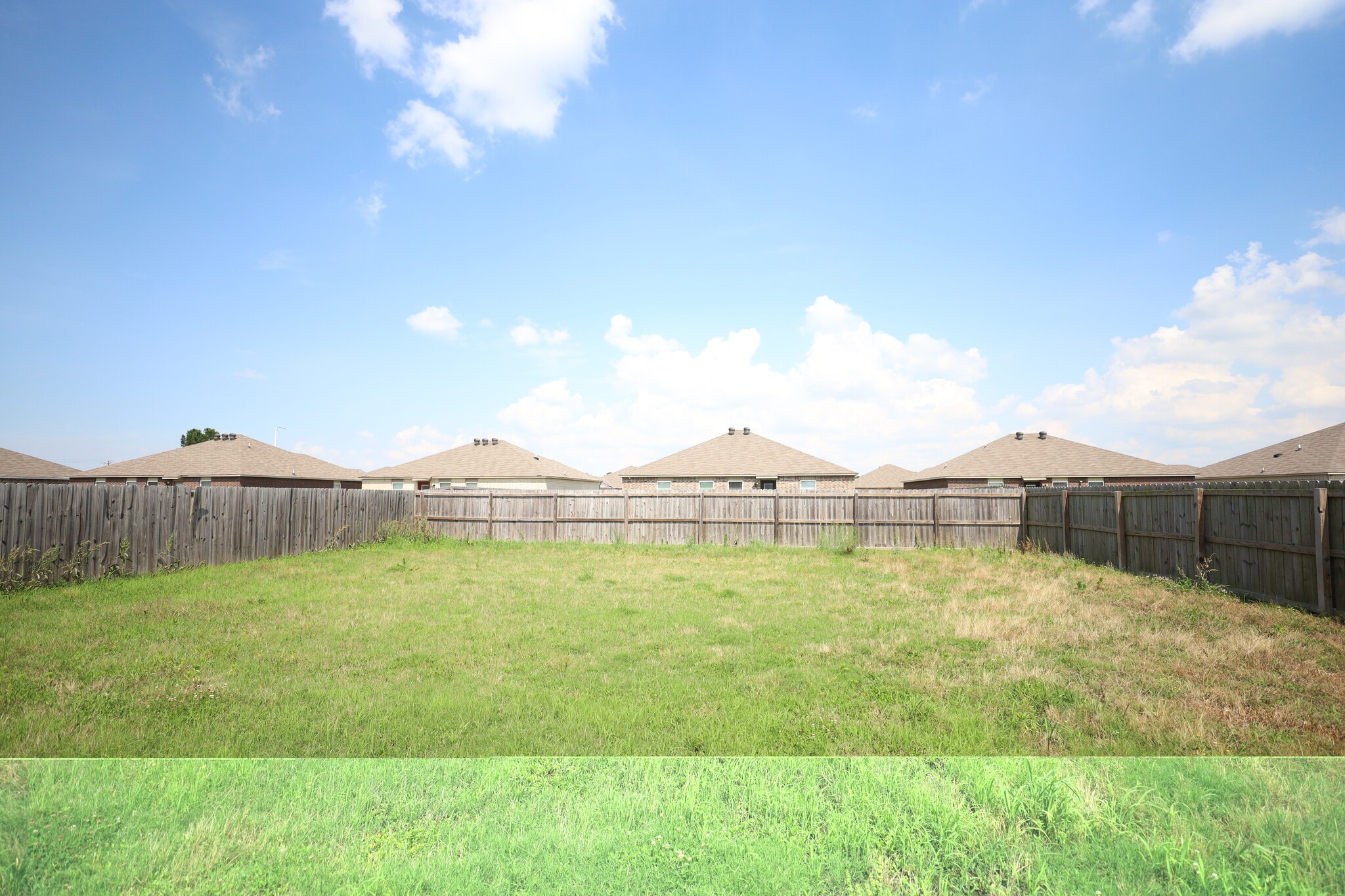 Building Photo - 3730 Churchill Dr