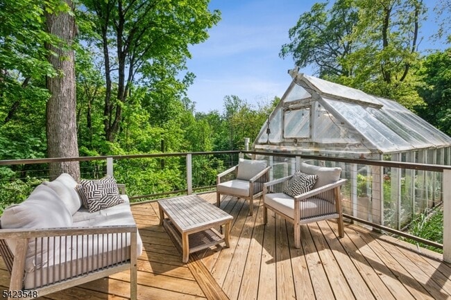 Building Photo - 678 Springfield Ave