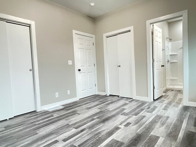 Building Photo - Move-in special offer!!! Newly rebuilt hou...