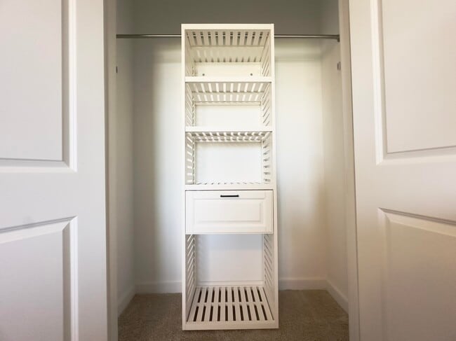 Building Photo - 69 Bandol St