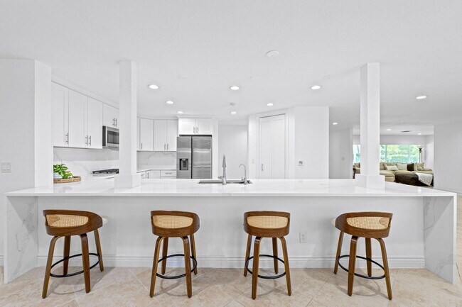 Building Photo - 7447 NW 82nd Terrace