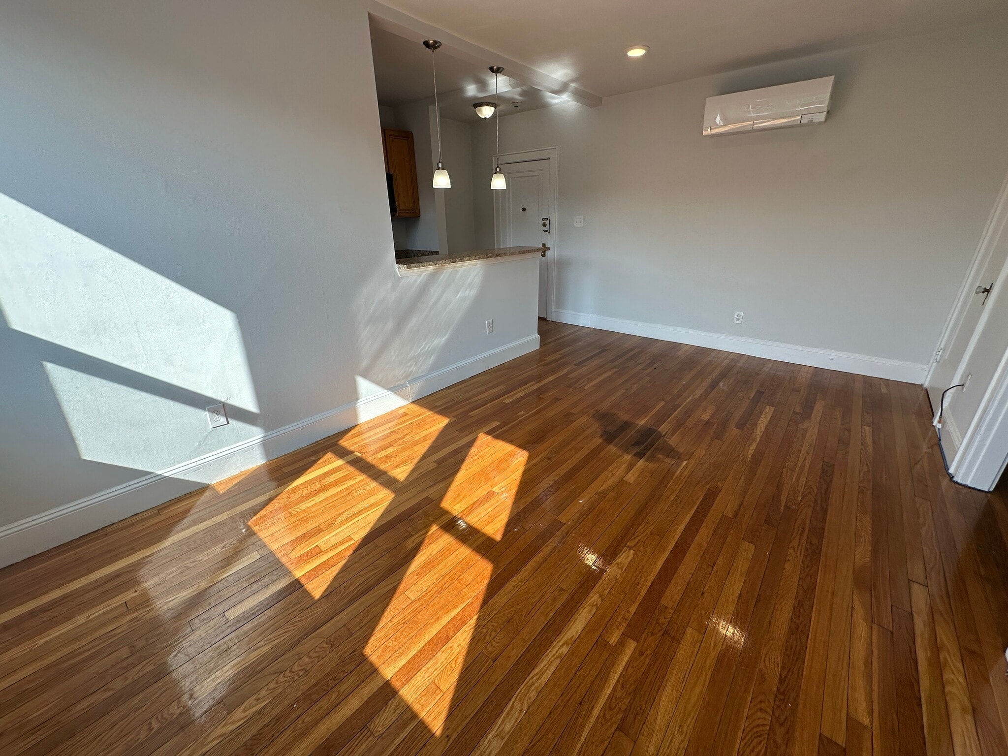 Building Photo - 140 Highland Ave