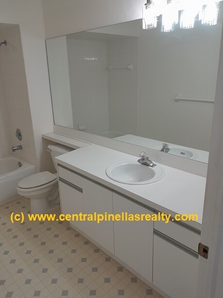 Building Photo - 3012 Brookfield Ln