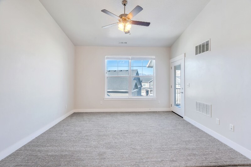 Building Photo - 1747 N Exchange Park Rd