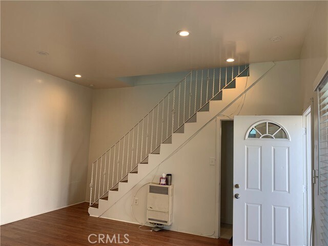 Building Photo - 212 S Vail Ave