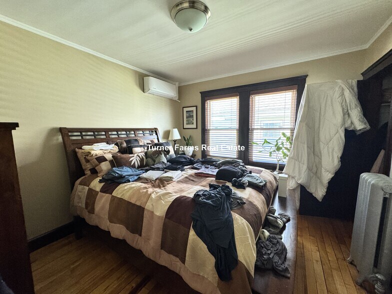 Building Photo - 77 Fairfax St