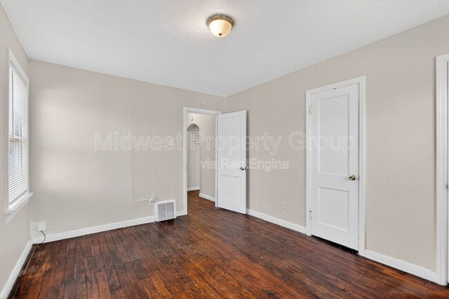 Building Photo - 9923 Jeffrey Dr