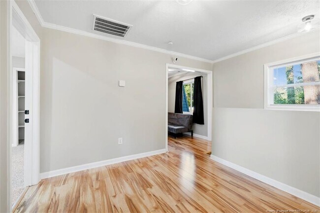 Building Photo - 804 Rodie Ave