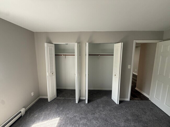 Building Photo - 1110 Chalet Dr