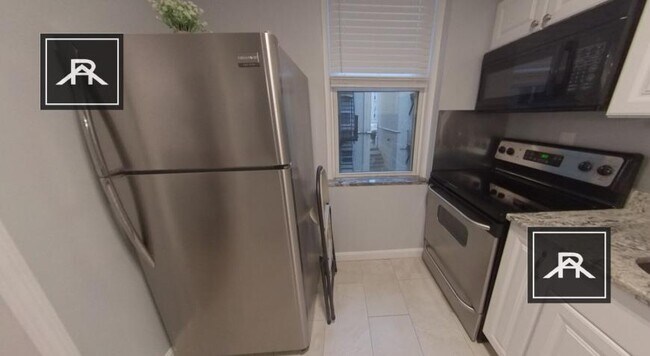 Building Photo - 3 bedroom in Brighton MA 02135