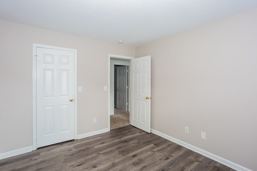 Building Photo - 10408 Sparrow Springs Ln