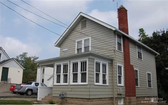 Building Photo - 109 Hill St