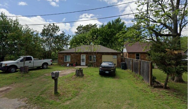 Building Photo - 302 N 35th West Ave