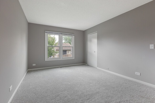 Building Photo - 135 Encina Dr