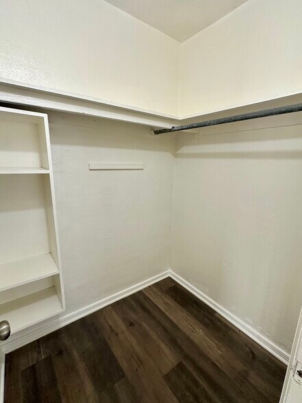 Building Photo - 13152 Westlake St