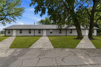 Building Photo - 3 Bedroom | 2 Bathroom | Marionville | Granite | Stainless Steel Appliances | Brand New!