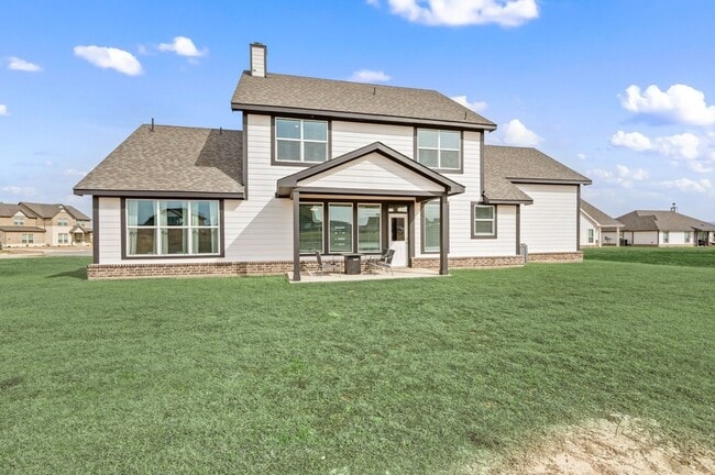 Building Photo - 127 Clearwater Ct