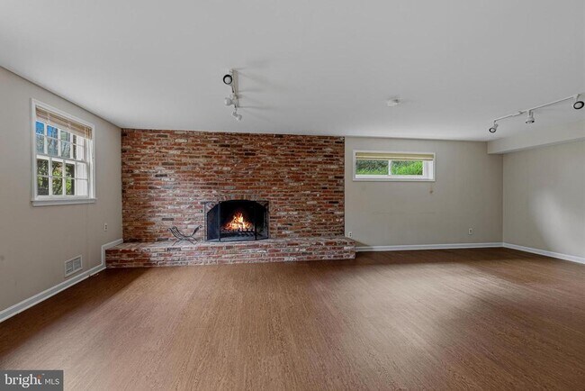 Building Photo - 1322 Cordelia Ct