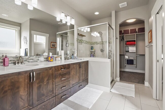 Building Photo - 18713 Easter Peak Ave