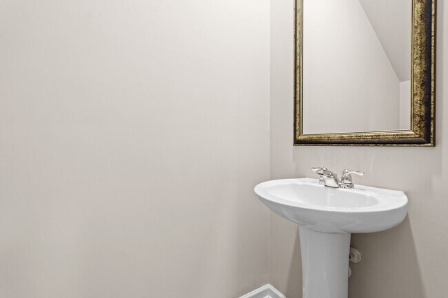 Building Photo - 4 Bedroom Single Family Home In Pendergrass!