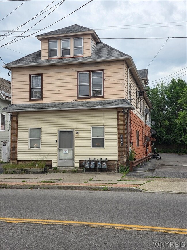 Building Photo - 1037 Walden Ave