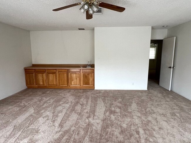Building Photo - Prime Location: Beautiful Home in Diamond ...