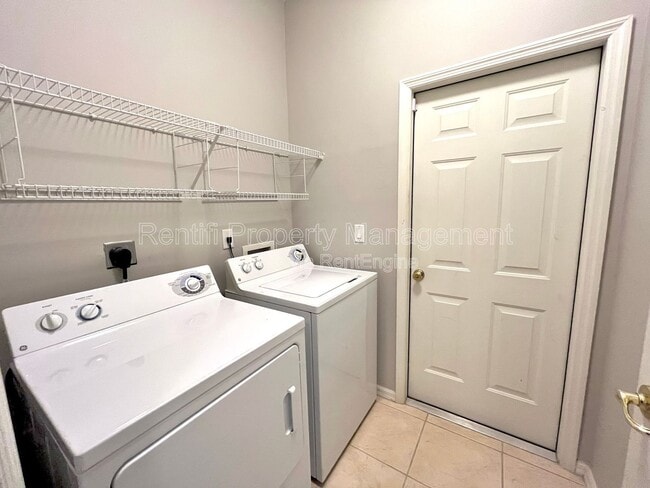 Building Photo - 13062 Sail Away St